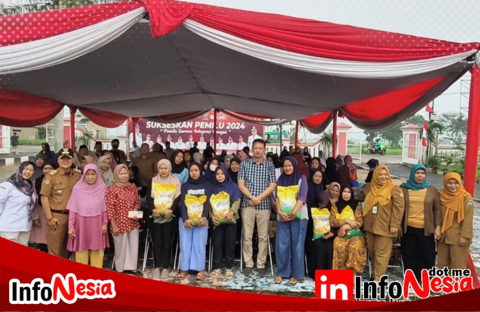 Dinas Perindustrian dan Perdagangan Memberikan Secara simbolis Beras Murah Untuk 2 Kecamatan Batujajar dan Padalarang