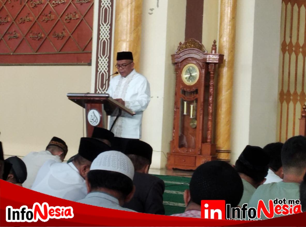 PJ Bupati Bandung Barat Arsan Latif Mengajak Masyarakat Kab Bandung Barat Untuk Shalat IdulFitri bersama Di Mesjid Ash Shidiq