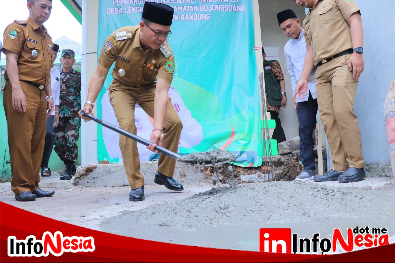 Bupati Bandung Laksanakan Peletakan Batu Pertama Renovasi Pembangunan Masjid Al Jihad