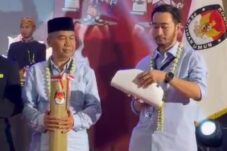 Pasangan Berjamaah JeJe – H.Asep Ismail Sebut No 2 Berarti Keseimbangan dan Keharmonisan