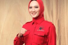 Hj Nia Purnakania SH Resmi Jabat Ketua DPC PDI Perjuangan Kab Bandung. Hj Nia Purnakania SH Resmi Jabat Ketua DPC PDI Perjuangan Kab Bandung.