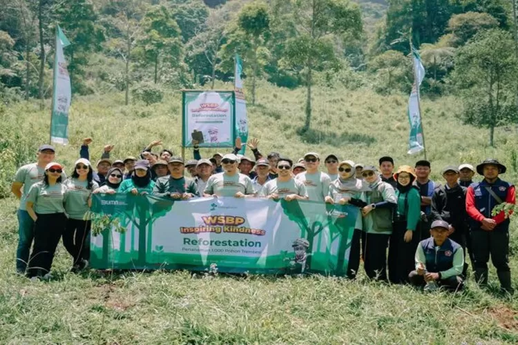 Waskita Beton Precast Tanam 1.000 Pohon untuk Lingkungan