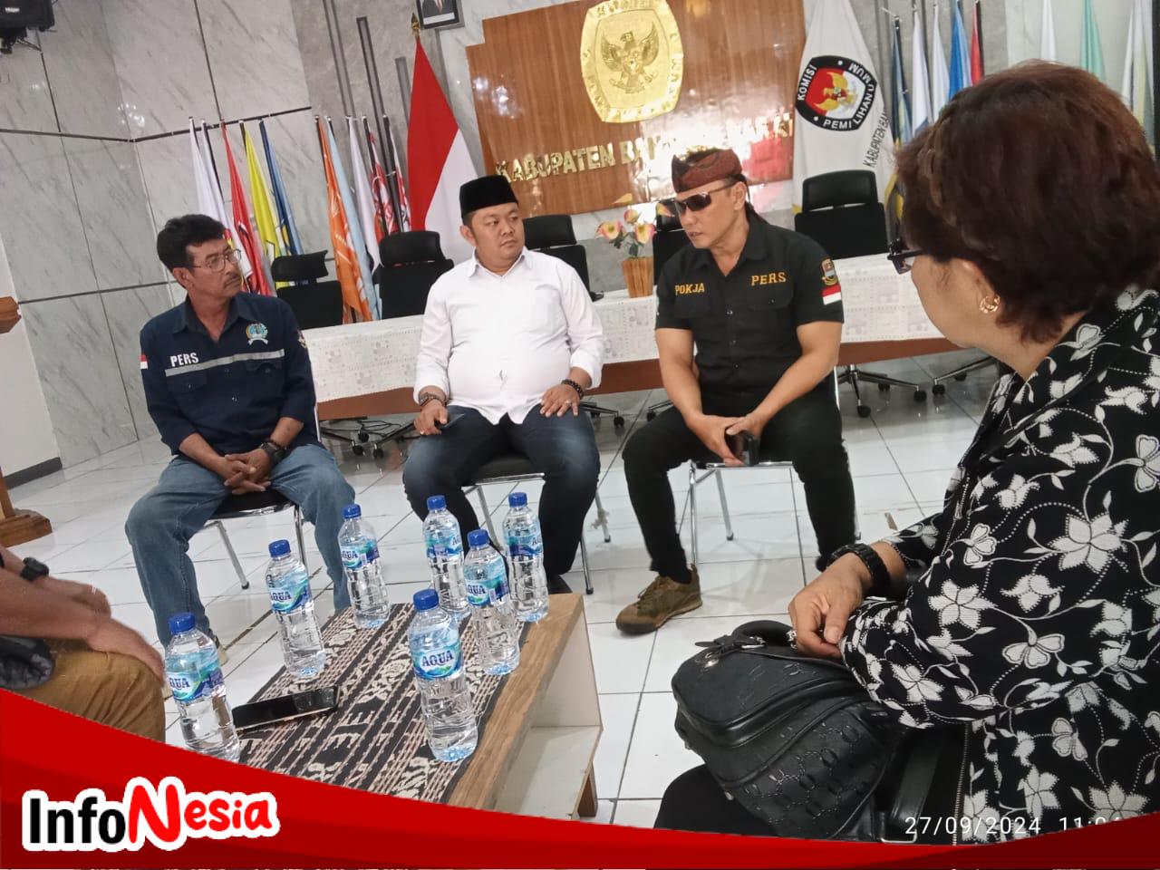 Pokja Wartawan KBB Serbu Kantor KPU Untuk Mempertanyakan Anggaran 51 Milliar Di duga Tidak Transparant