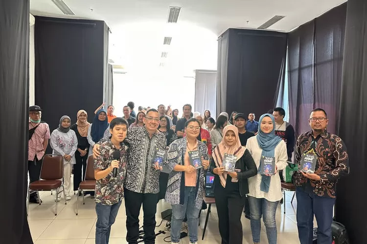 Peluncuran Buku “Kitab Kramat Virtual Advertising and marketing” di Jakarta