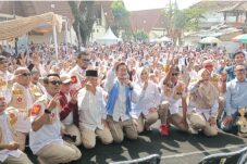 Ribuan Anggota Satria Partai Gerindra Hadiri Acara Pelantikan Sekaligus Apel Kemenangan Pasangan Jeje – Asep Ismail