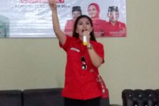 Kordinator Tim Bedas, Angie Natesha Geonadi Go.S.Ked.M.Hi, Kuatkan Ratusan Kader PDI Perjuangan Se-Kabupaten Untuk Kemenangan Kang DS .