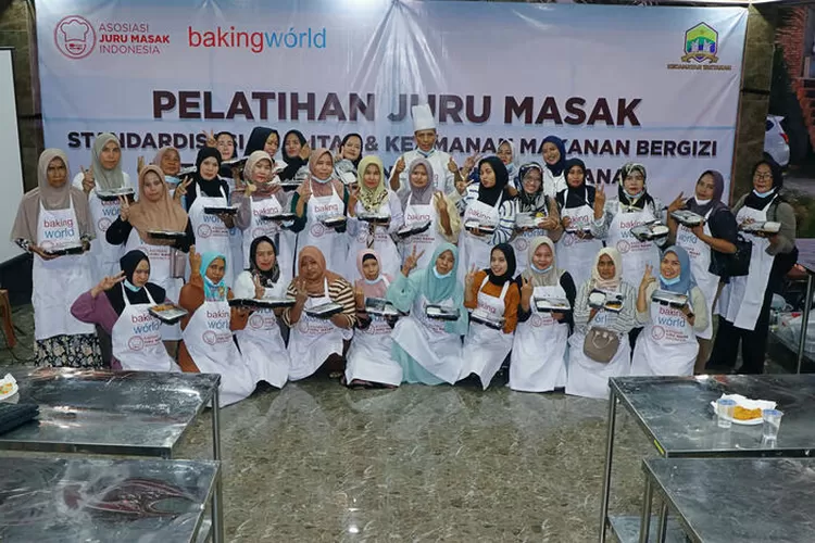 Standardisasi Kualitas Juru Masak untuk Program Makanan Bergizi