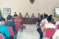 Penyerahan Sertifikat Tanah Program PTSL Desa Bojongkoneng KBB Tahap ke 4 Sebanyak 437 Bidang