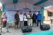Perusahan Next 15 Salurkan Donasi Untuk Siswa Paud, SD, SMP Terkena Pergerakan Tanah Di Desa Neglasari Purabaya Sukabumi Perusahan Next 15 Salurkan Donasi Untuk Siswa Paud, SD, SMP Terkena Pergerakan Tanah Di Desa Neglasari Purabaya Sukabumi