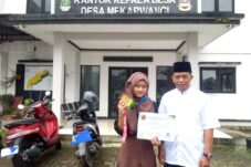 Pemdes Mekarwangi Mengapresiasi Siswi PKBM Ceria Lembang Yang Mendapatkan Medali Emas Di Olimpiade Nasional Pemdes Mekarwangi Mengapresiasi Siswi PKBM Ceria Lembang Yang Mendapatkan Medali Emas Di Olimpiade Nasional