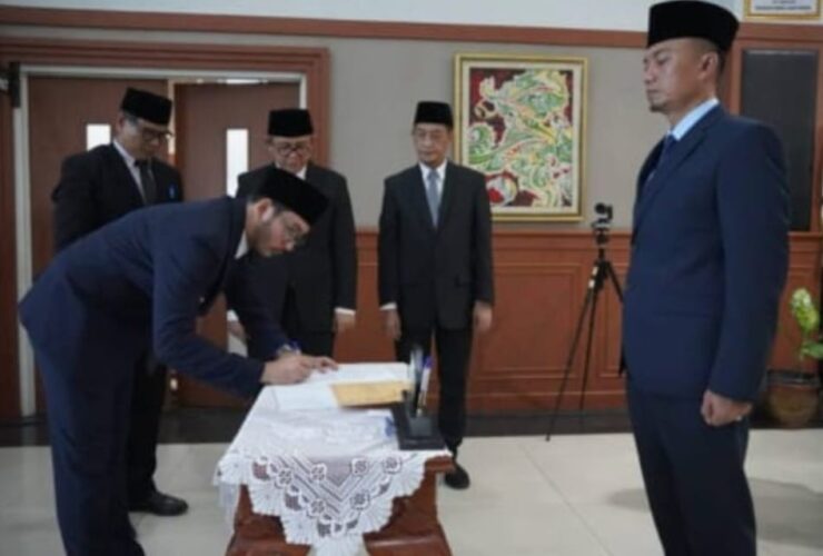 LAKI-KBB Apresiasi Bupati Jeje Lantik Empat JPTP’ di Kasus Lain Unjuk Rasa Tetap Akan dilakukan LAKI-KBB Apresiasi Bupati Jeje Lantik Empat JPTP’ di Kasus Lain Unjuk Rasa Tetap Akan dilakukan