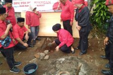 Mengukir Sejarah Baru: Peringatan Harlah Pancasila & Peletakan Batu Pertama Aula DPC PDIP KBB